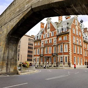 The Grand, ***** York